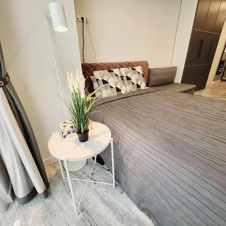 Apartment Happy Laime Studio, Self Check-in-24-7, A-c, Parking-in-the-underground-garage *