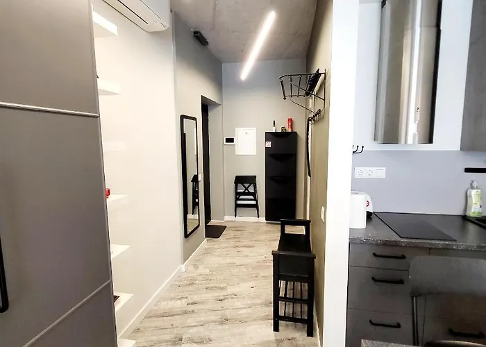 Happy Laime Studio, Self Check-in-24-7, A-c, Parking-in-the-underground-garage Апартаменты